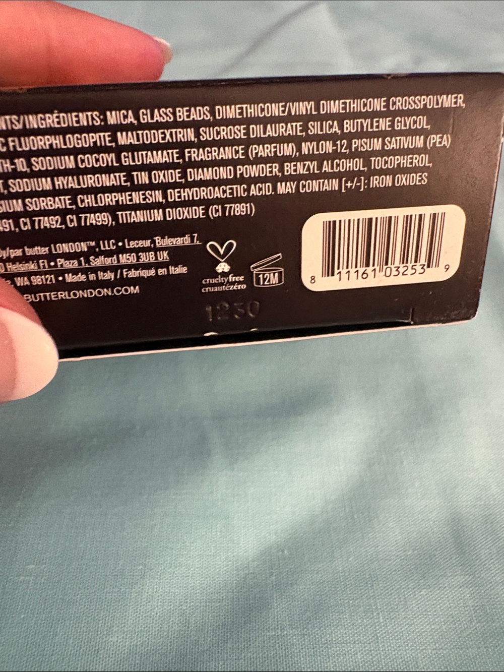 butter LONDON LumiMATTE Blurring Finishing & Setting Powder Tan/Deep - Picture 5 of 6